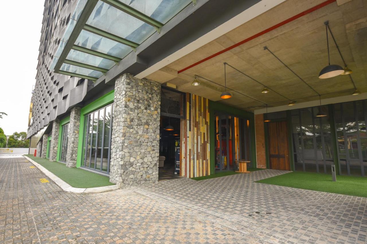 Cube 8Teens By Nest Home Johor Bahru Eksteriør bilde